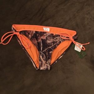 🙌BOGO 50% off 🙌 BRAND NEW!! realtree swum bottom